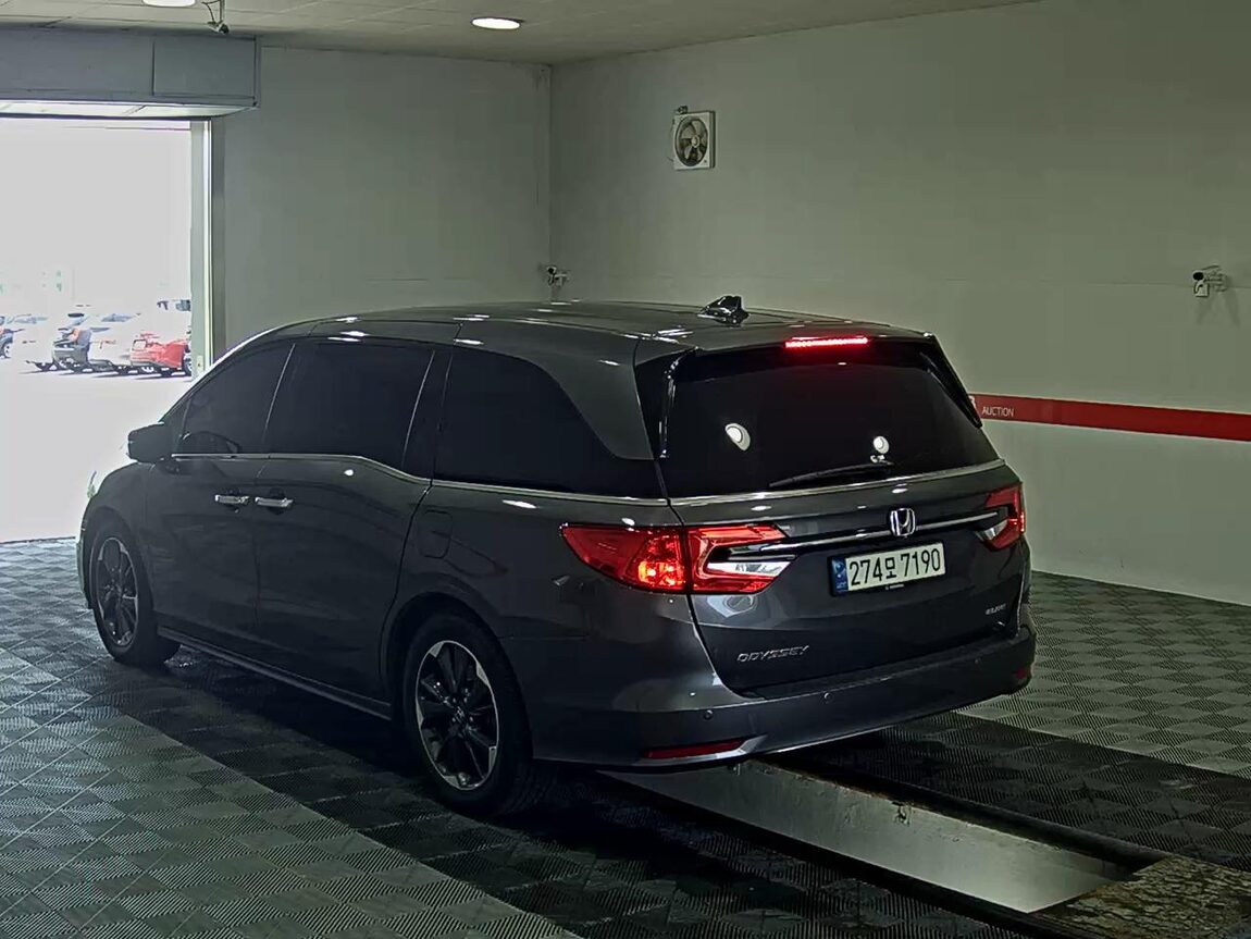 HONDA ODYSSEY (5TH GEN) 3.5 V6 ELITE 2021 - zdjęcie 6