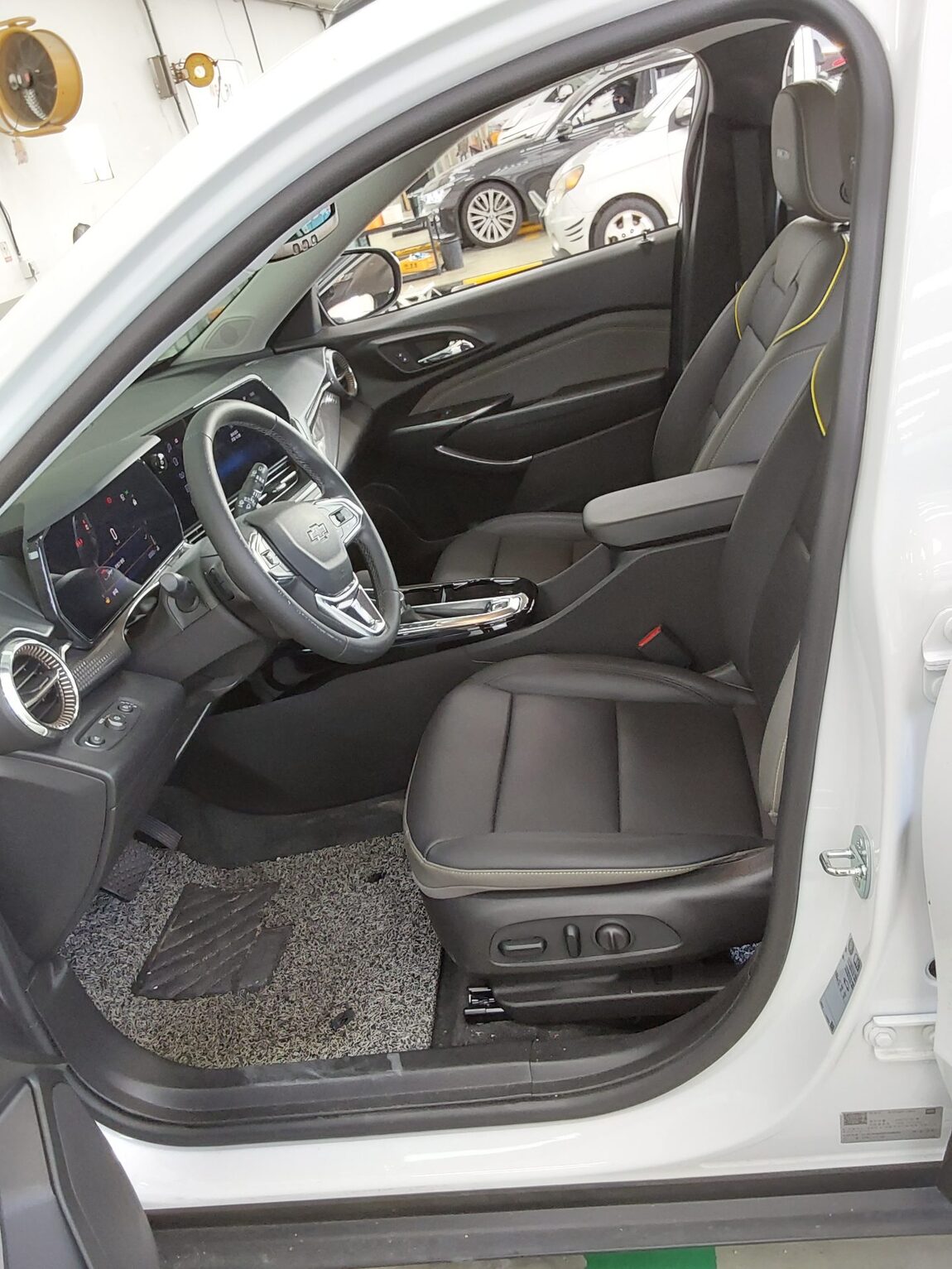 CHEVROLET (DAEWOO) TRAX CROSSOVER 1.2 GASOLINE TURBO ACTIVE 2024 - zdjęcie 10