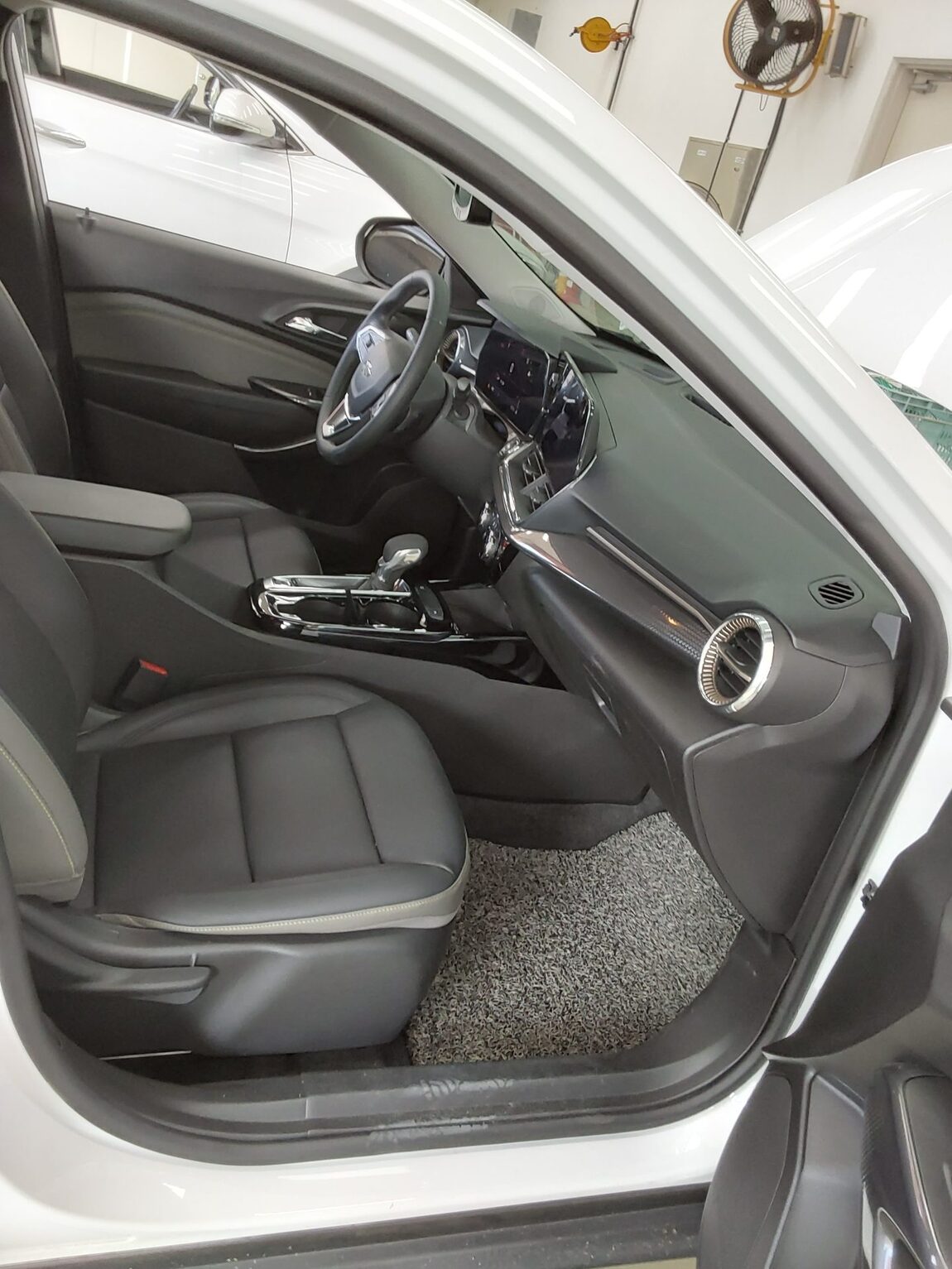 CHEVROLET (DAEWOO) TRAX CROSSOVER 1.2 GASOLINE TURBO ACTIVE 2024 - zdjęcie 14