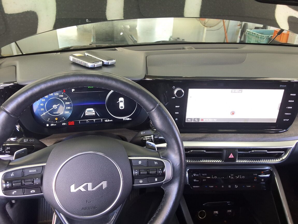 KIA NEW K5 (DL3) 2.0 GASOLINE SIGNATURE 2023 - zdjęcie 18