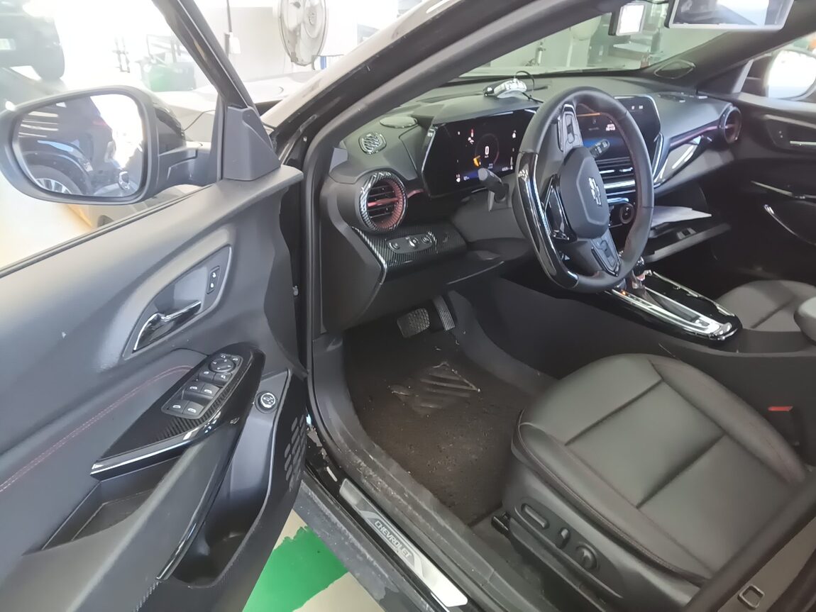 CHEVROLET (DAEWOO) TRAX CROSSOVER 1.2 GASOLINE TURBO RS PLUS 2024 - zdjęcie 10