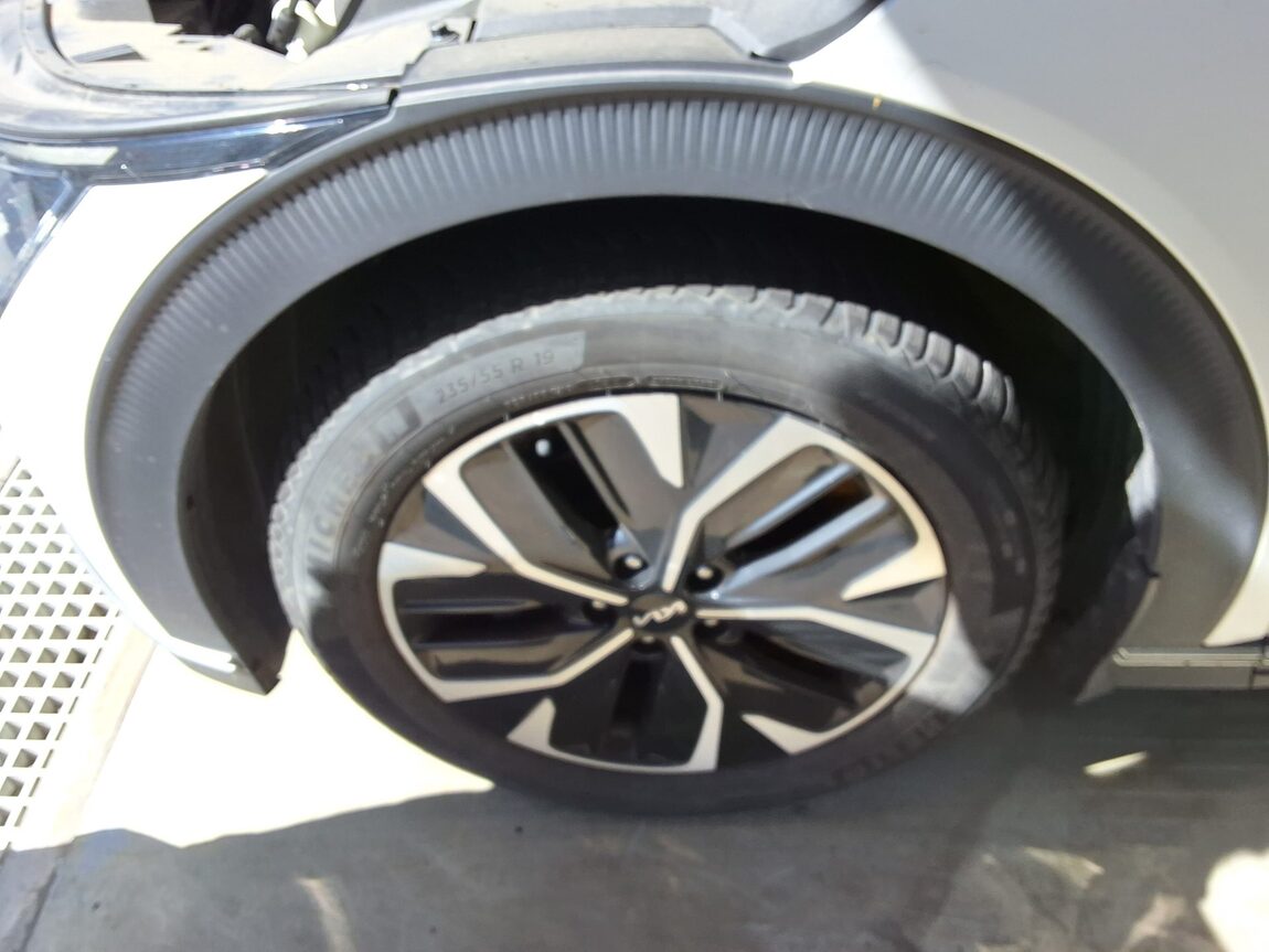 KIA EV6 LONG RANGE 2WD AIR 2022 - zdjęcie 19