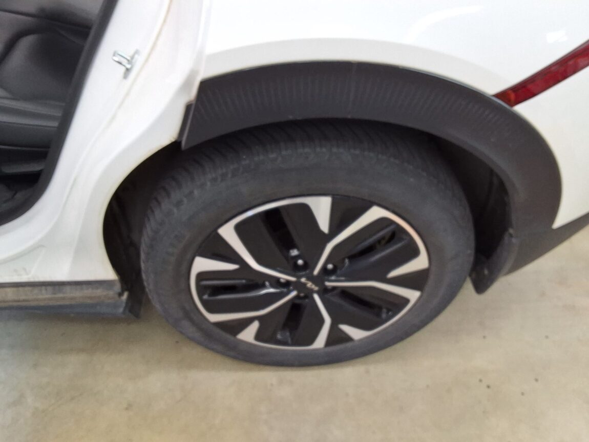 KIA EV6 LONG RANGE 2WD AIR 2022 - zdjęcie 20