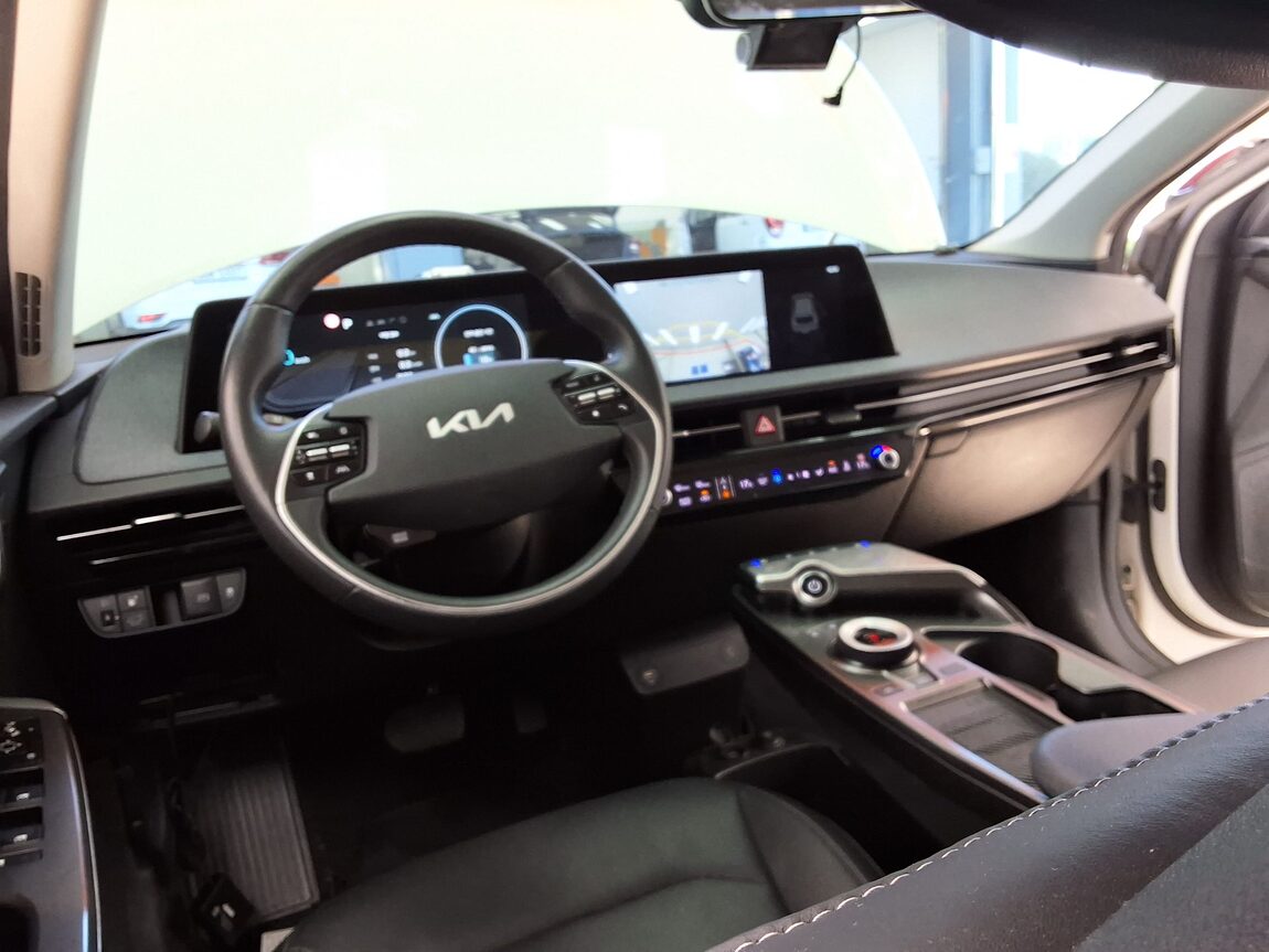 KIA EV6 LONG RANGE 2WD AIR 2022 - zdjęcie 12