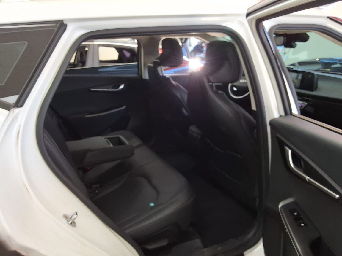 KIA EV6 LONG RANGE 2WD AIR 2022 - zdjęcie 14