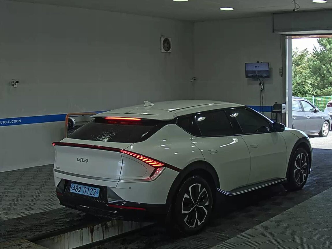 KIA EV6 LONG RANGE 2WD AIR 2022 - zdjęcie 5