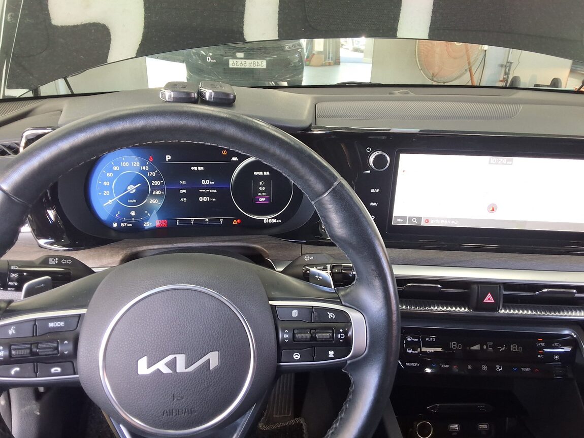 KIA NEW K5 (DL3) 2.0 GASOLINE SIGNATURE 2023 - zdjęcie 18