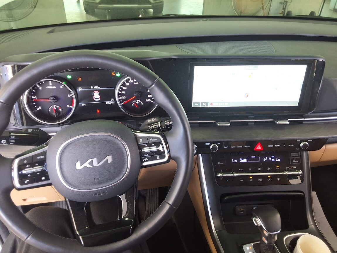 KIA NEW CARNIVAL (KA4) 9-SEATER DIESEL PRESTIGE 2023 - zdjęcie 18