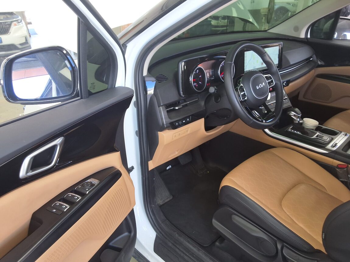 KIA NEW CARNIVAL (KA4) 9-SEATER DIESEL PRESTIGE 2023 - zdjęcie 11
