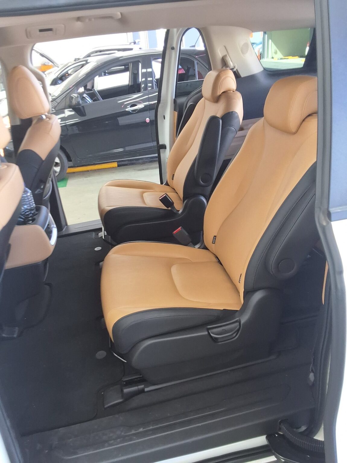 KIA NEW CARNIVAL (KA4) 9-SEATER DIESEL PRESTIGE 2023 - zdjęcie 13