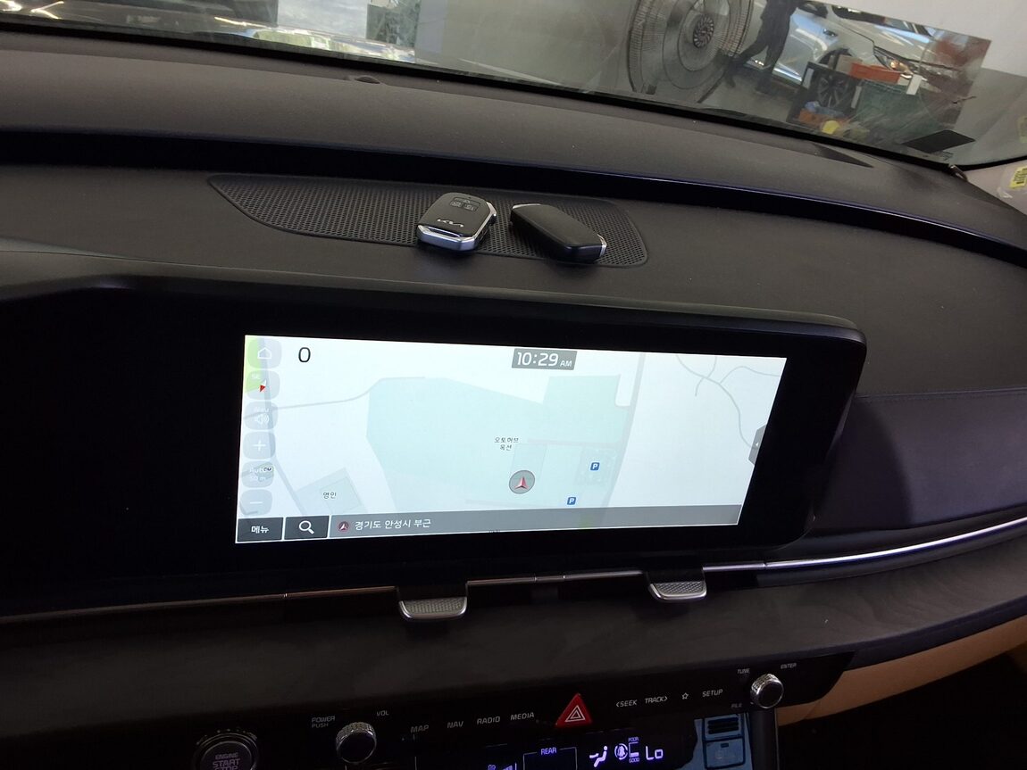 KIA NEW CARNIVAL (KA4) 9-SEATER GASOLINE PRESTIGE 2023 - zdjęcie 18