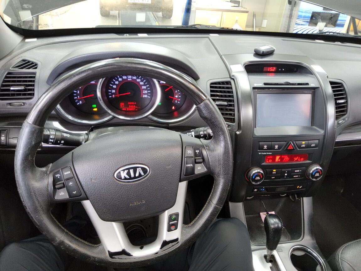 KIA SORENTO R DIESEL 2.0 2WD TLX LUXURY MODEL 2012 - zdjęcie 17