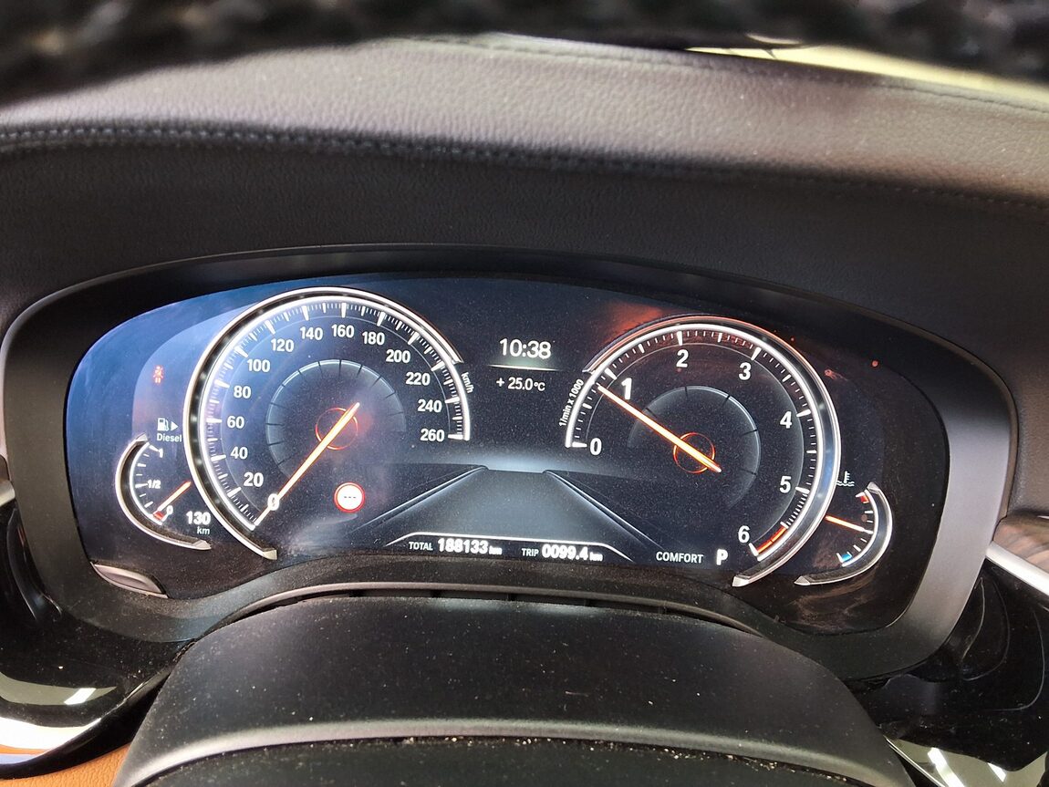 BMW 5 SERIES (7TH GEN) 520d M SPORT PACK PLUS 2017 - zdjęcie 10