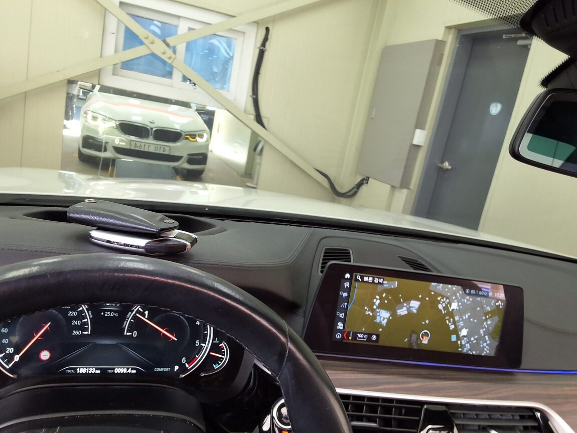 BMW 5 SERIES (7TH GEN) 520d M SPORT PACK PLUS 2017 - zdjęcie 25