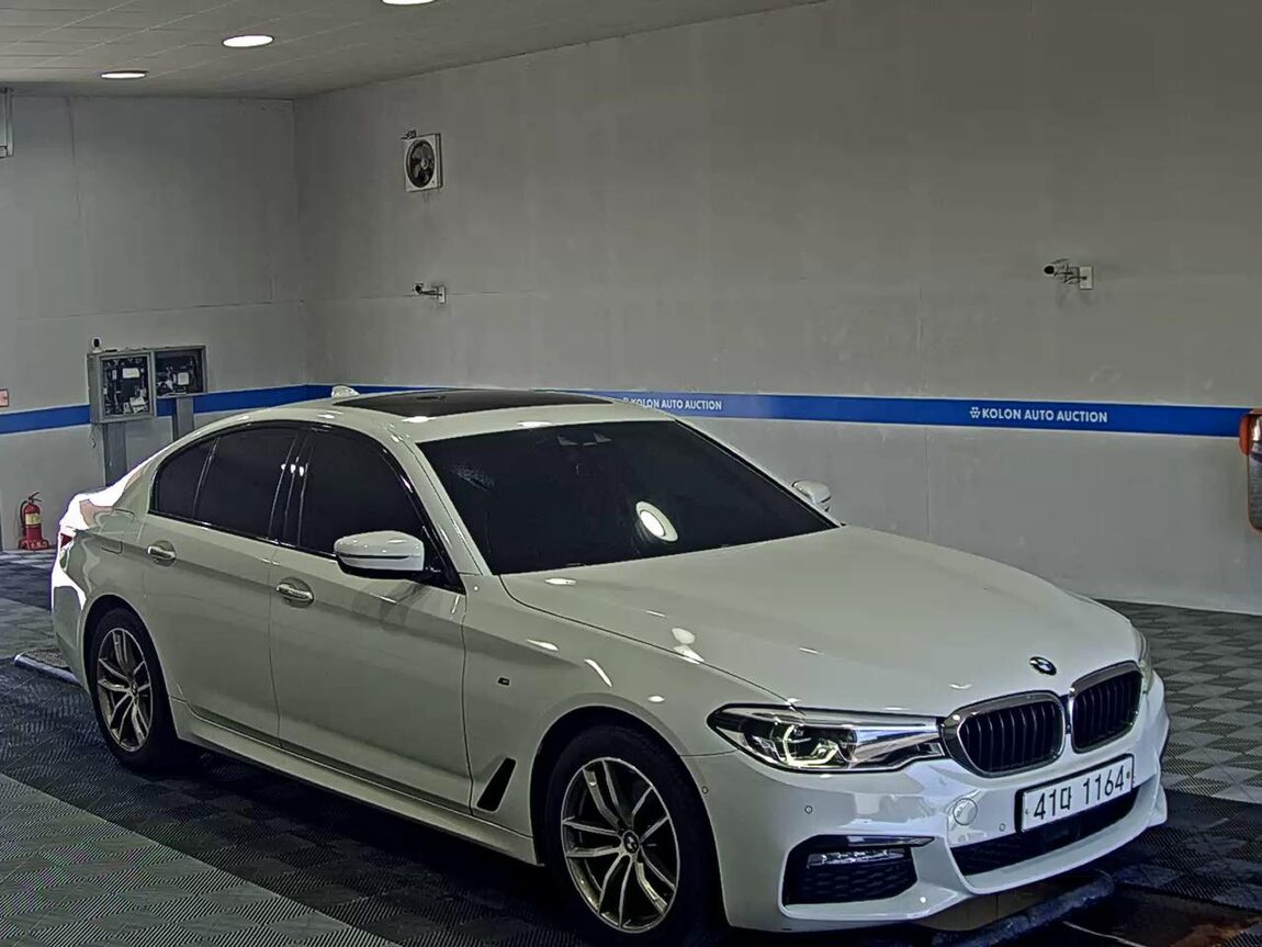 BMW 5 SERIES (7TH GEN) 520d M SPORT PACK PLUS 2017 - zdjęcie 3