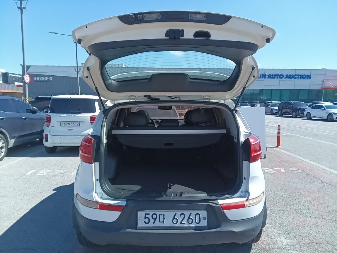 KIA SPORTAGE R DIESEL R2.0 2WD LIMITED 2012 - zdjęcie 15