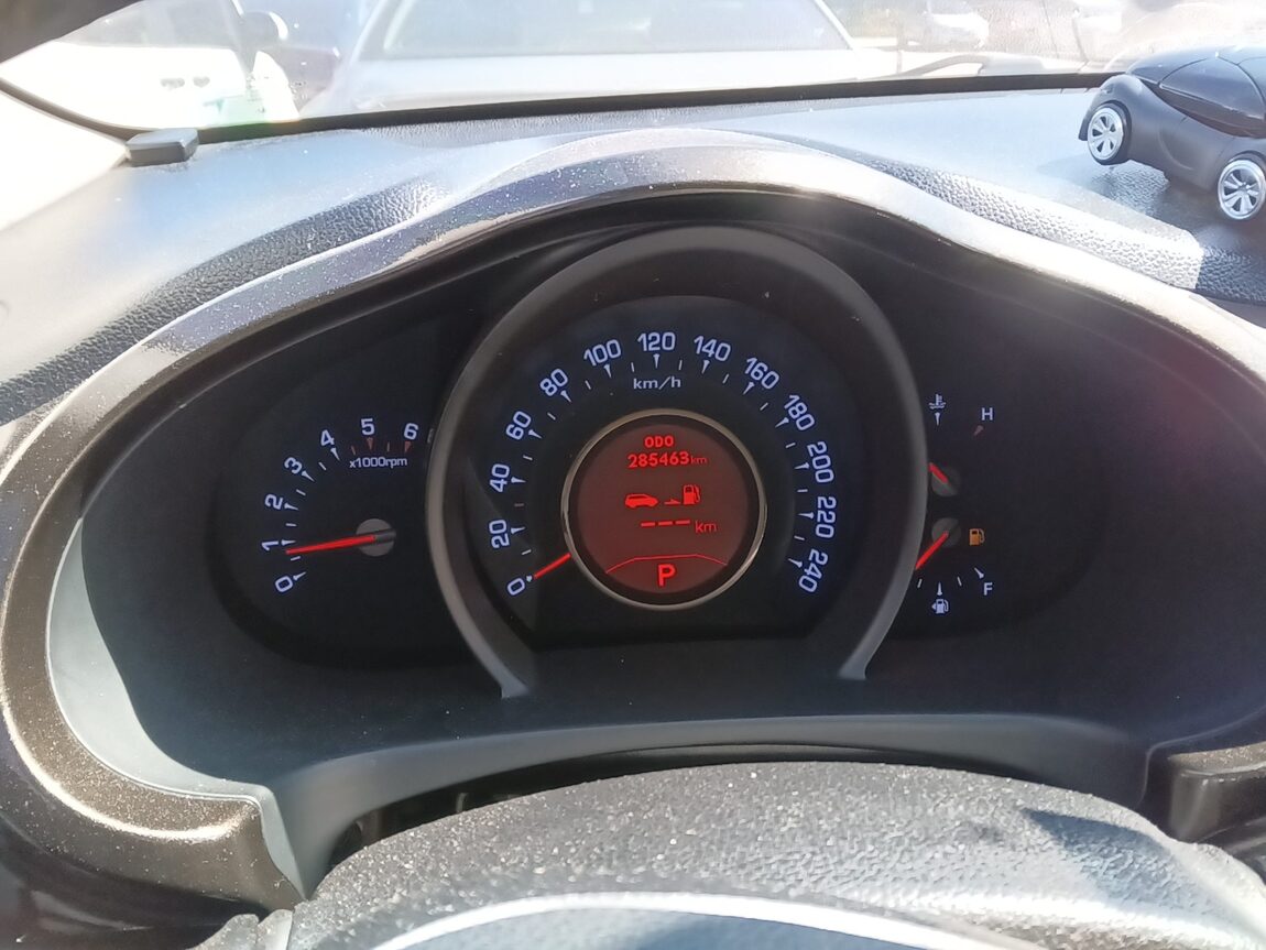 KIA SPORTAGE R DIESEL R2.0 2WD LIMITED 2012 - zdjęcie 9