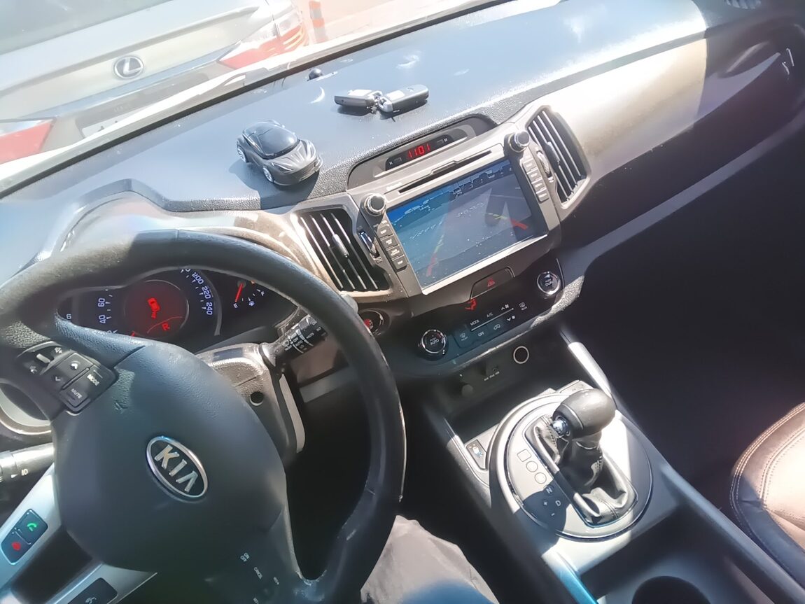 KIA SPORTAGE R DIESEL R2.0 2WD LIMITED 2012 - zdjęcie 11