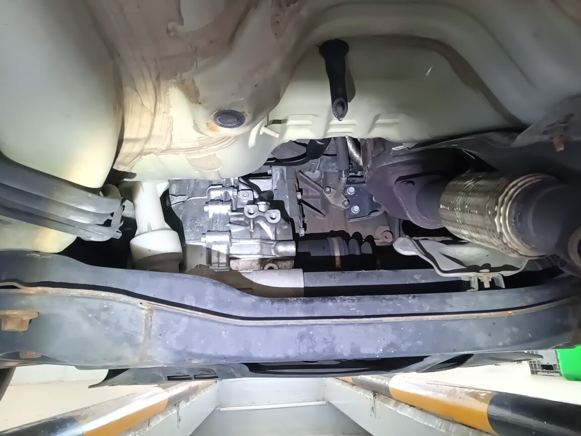 KIA SPORTAGE R DIESEL R2.0 2WD LIMITED 2012 - zdjęcie 25