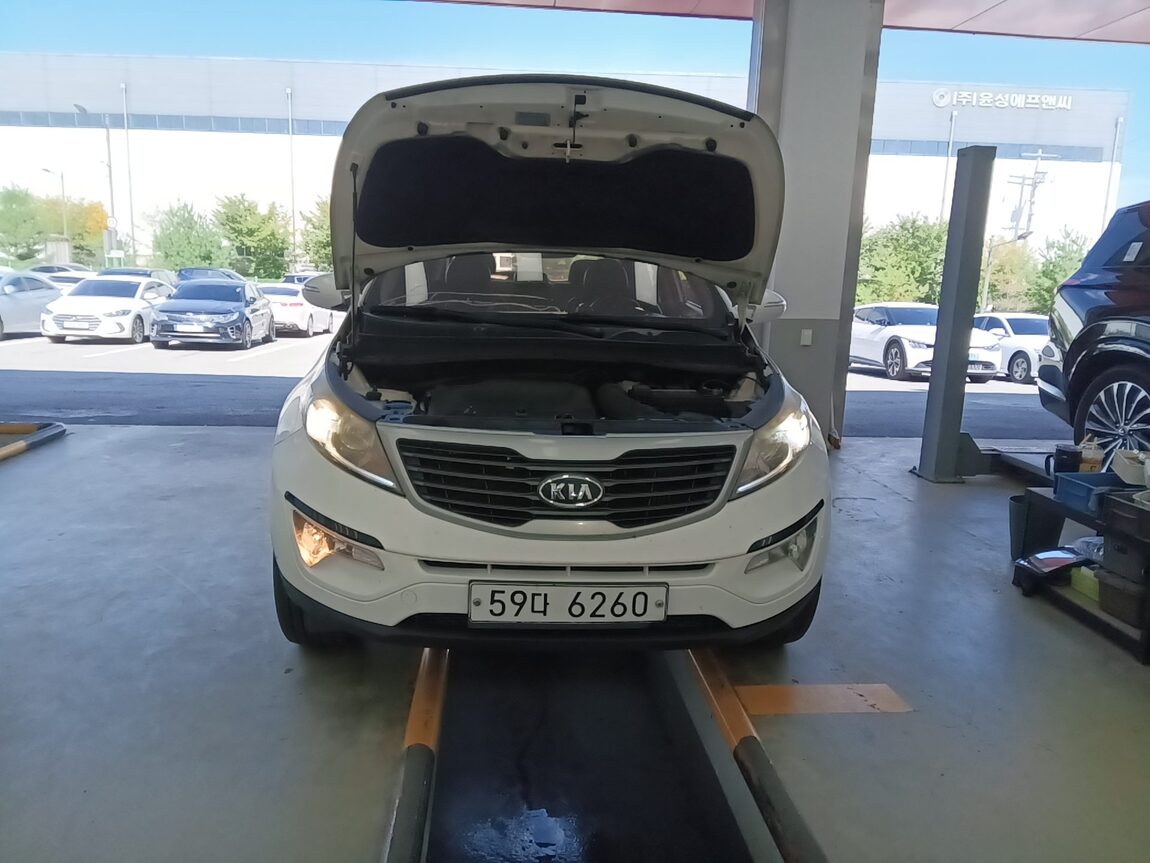 KIA SPORTAGE R DIESEL R2.0 2WD LIMITED 2012 - zdjęcie 26