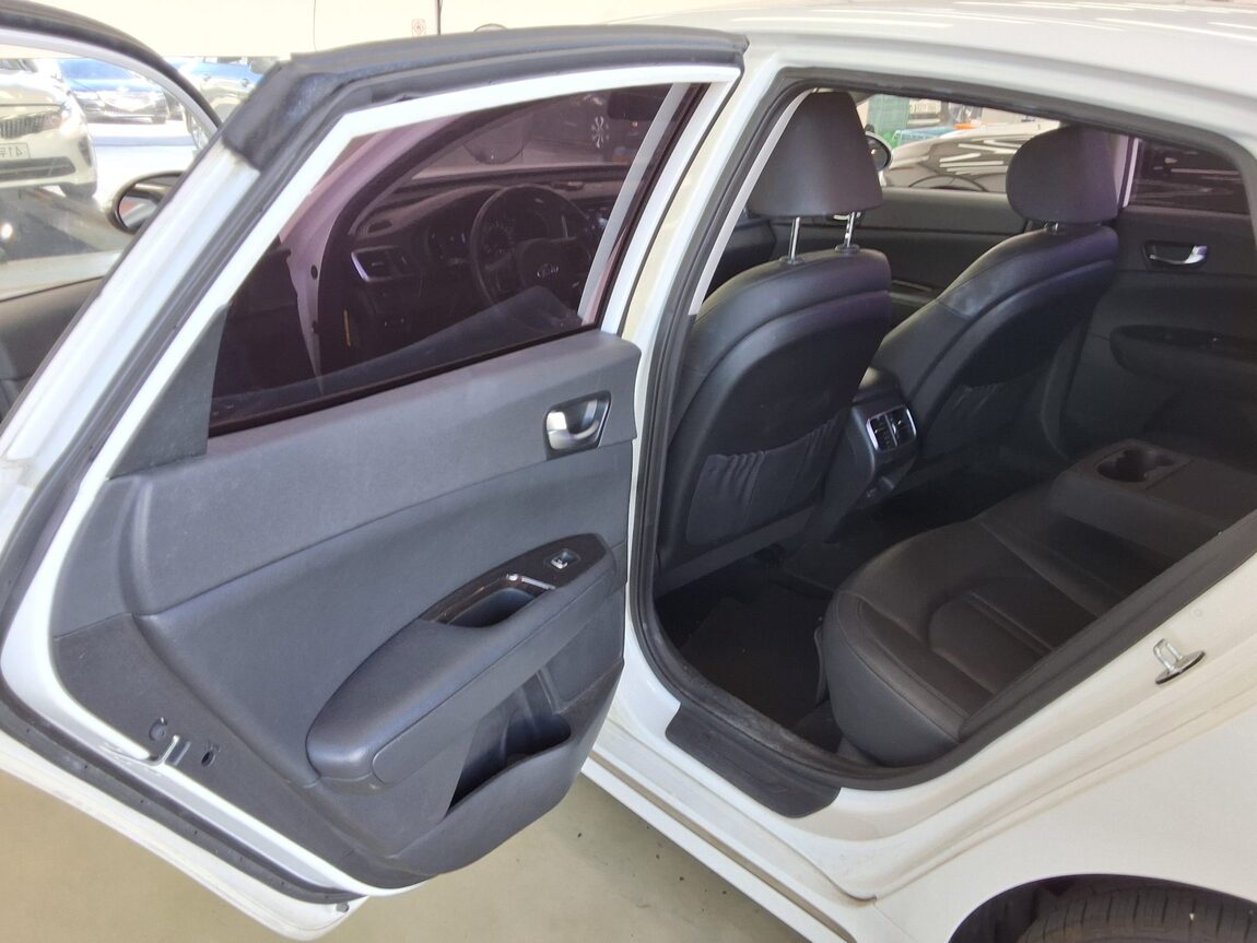 KIA NEW K5 1.7 DIESEL PRESTIGE SX 2016 - zdjęcie 12
