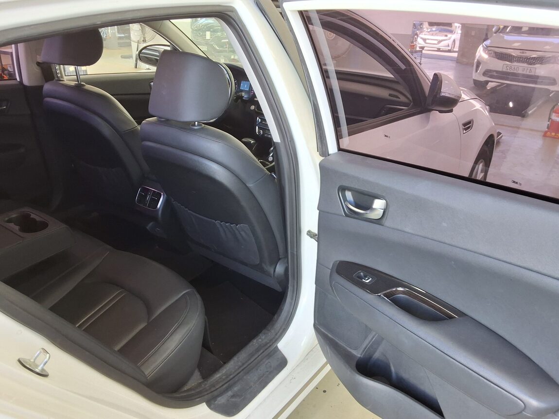 KIA NEW K5 1.7 DIESEL PRESTIGE SX 2016 - zdjęcie 13