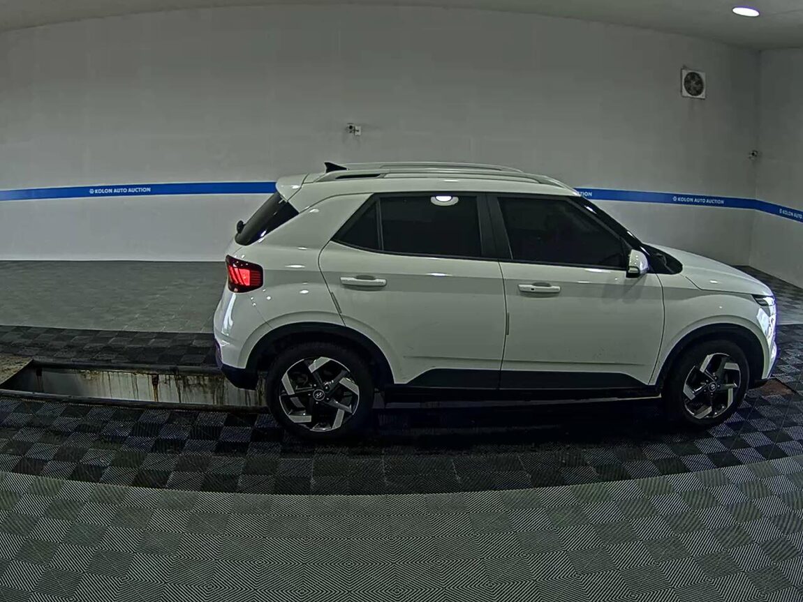 HYUNDAI VENUE 1.6 GASOLINE MODERN 2020 - zdjęcie 4