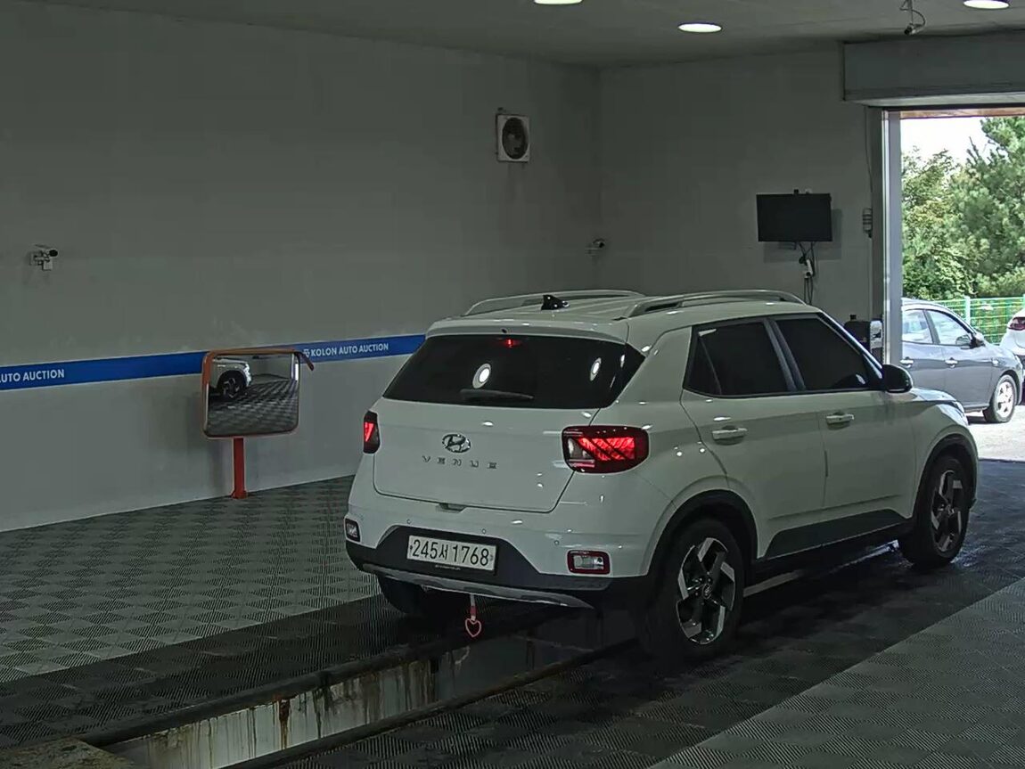 HYUNDAI VENUE 1.6 GASOLINE MODERN 2020 - zdjęcie 5