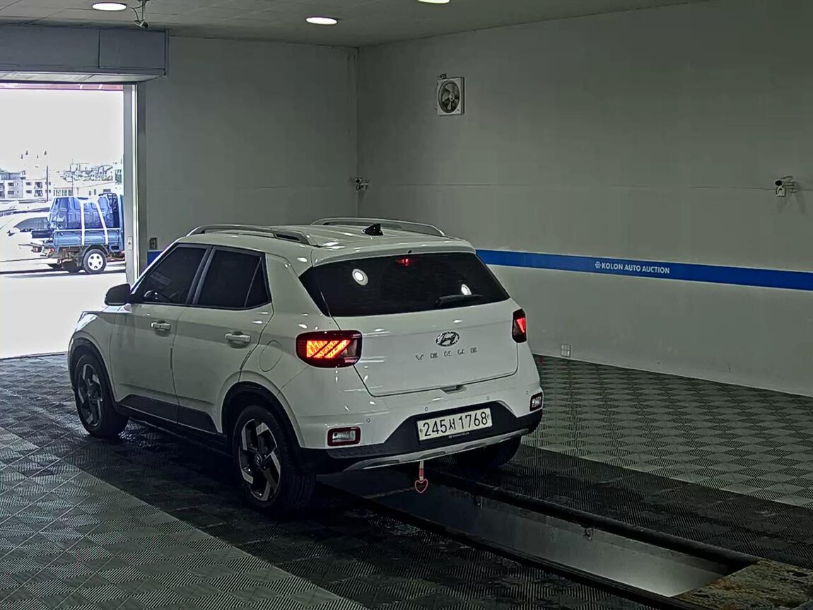 HYUNDAI VENUE 1.6 GASOLINE MODERN 2020 - zdjęcie 6