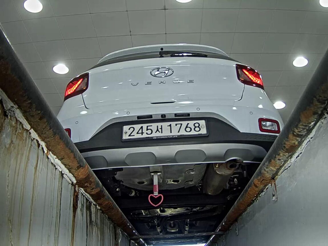 HYUNDAI VENUE 1.6 GASOLINE MODERN 2020 - zdjęcie 8