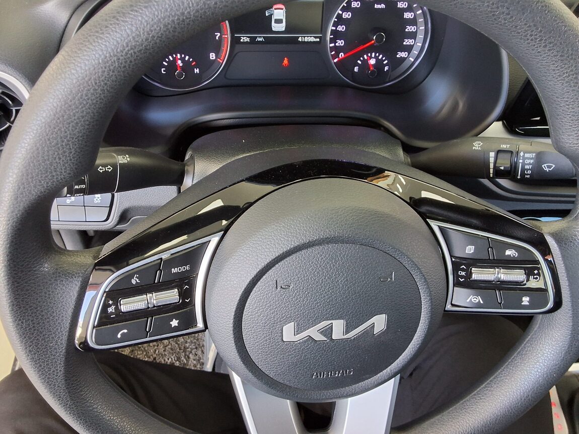 KIA THE NEW K3 1.6 GASOLINE TRENDY 2023 - zdjęcie 17