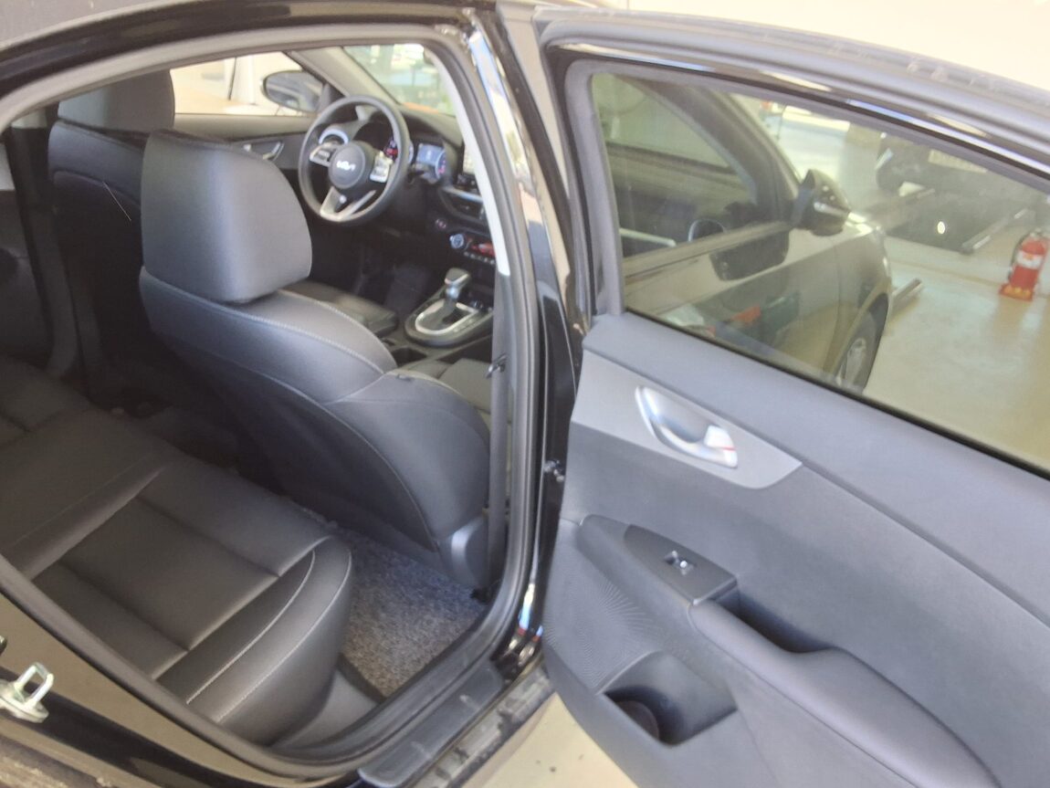 KIA THE NEW K3 1.6 GASOLINE TRENDY 2023 - zdjęcie 13