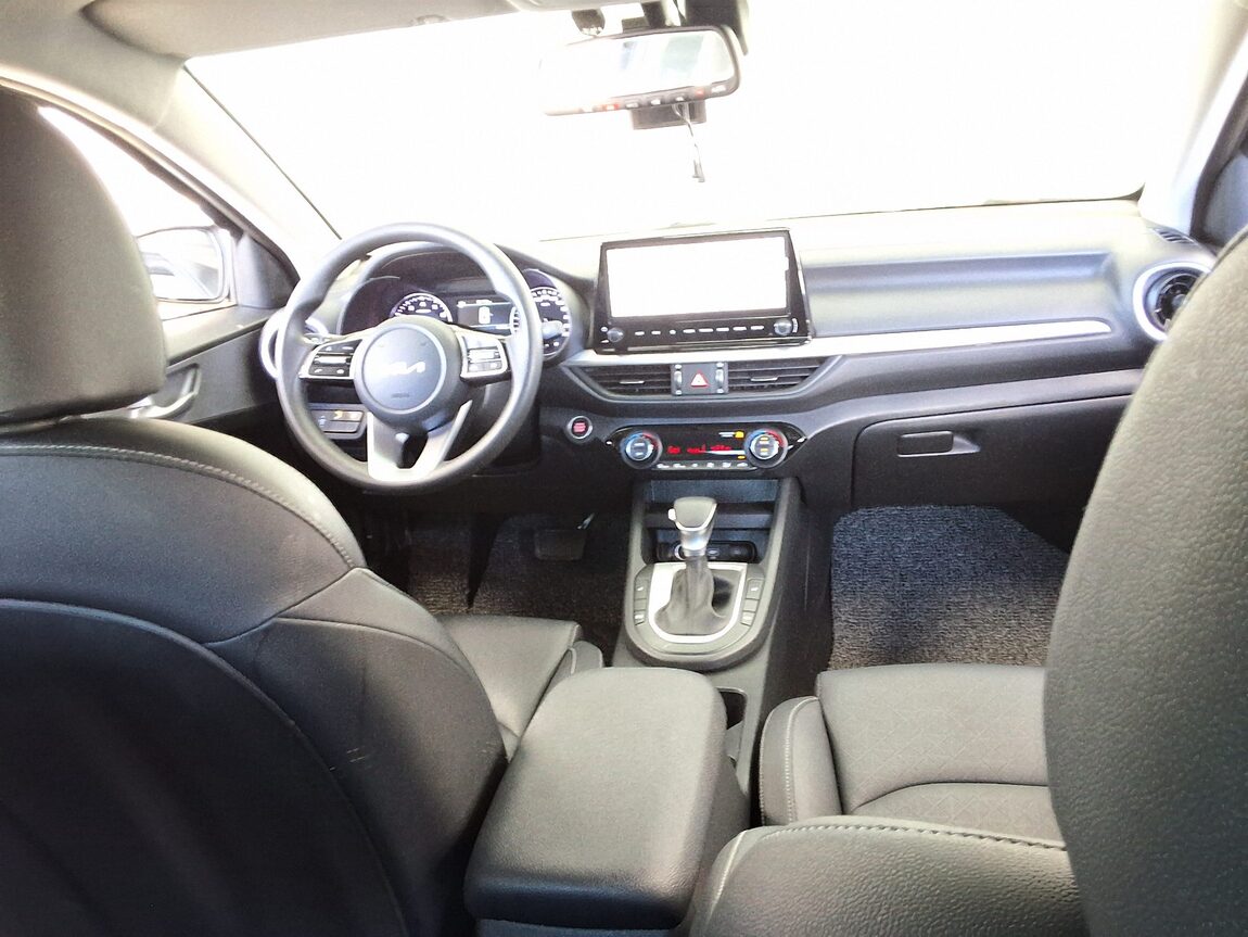 KIA THE NEW K3 1.6 GASOLINE TRENDY 2023 - zdjęcie 11