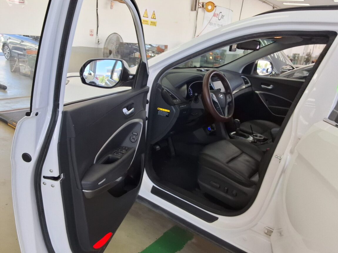 HYUNDAI SANTA FE THE PRIME DIESEL R2.0 2WD PREMIUM 2017 - zdjęcie 10