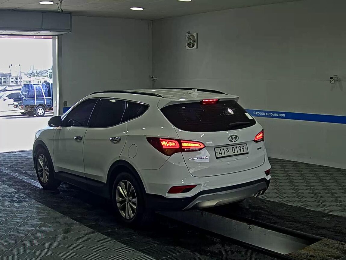 HYUNDAI SANTA FE THE PRIME DIESEL R2.0 2WD PREMIUM 2017 - zdjęcie 6