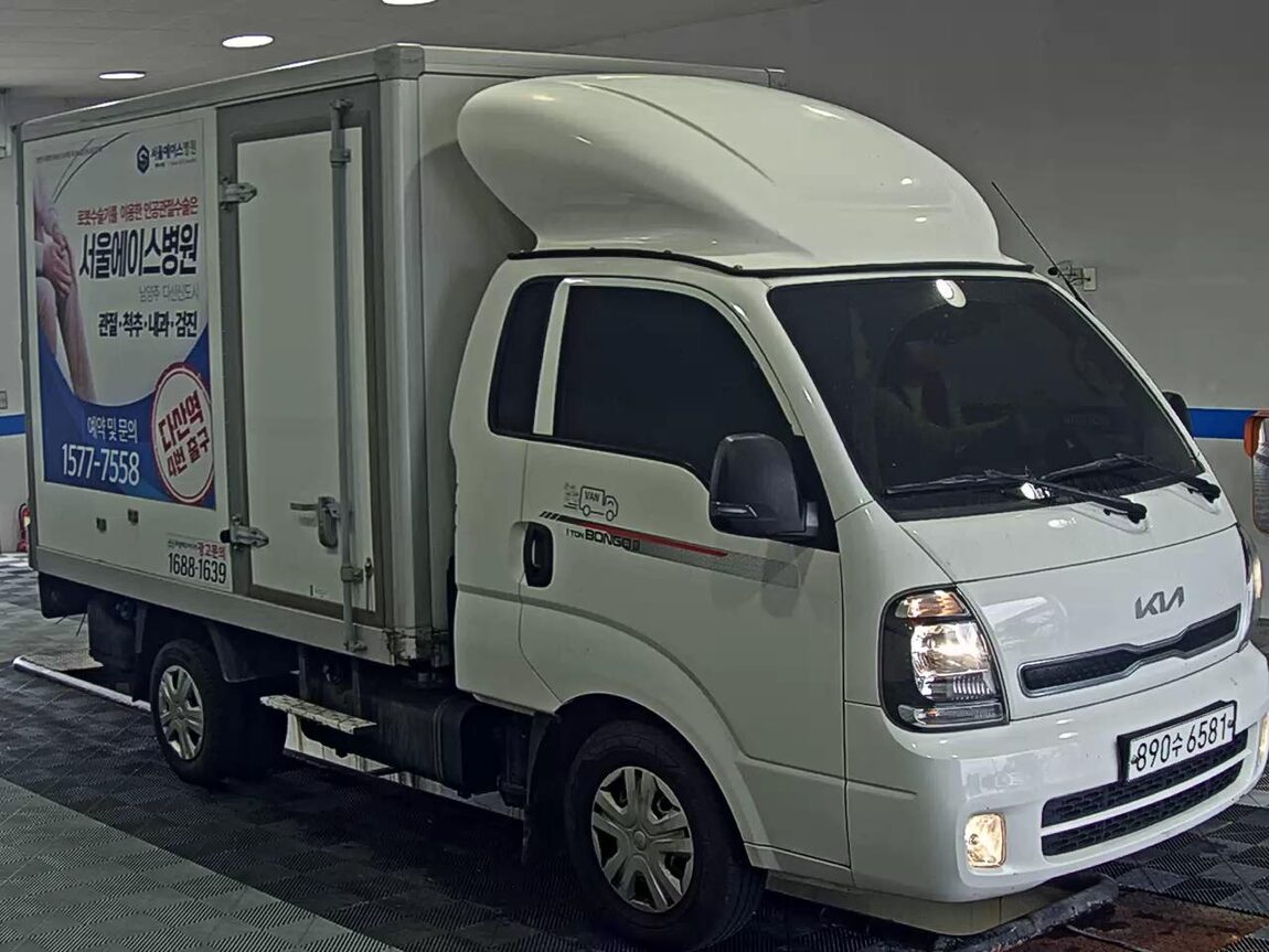 KIA THE NEW BONGO III CARGO BUILT-IN BOX TRUCK PLUS MODEL 2023 - zdjęcie 3
