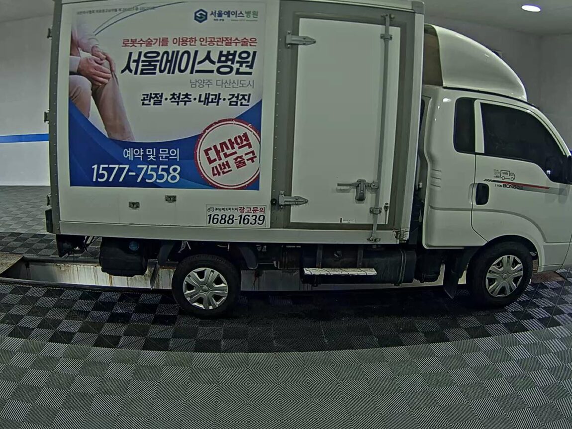 KIA THE NEW BONGO III CARGO BUILT-IN BOX TRUCK PLUS MODEL 2023 - zdjęcie 4