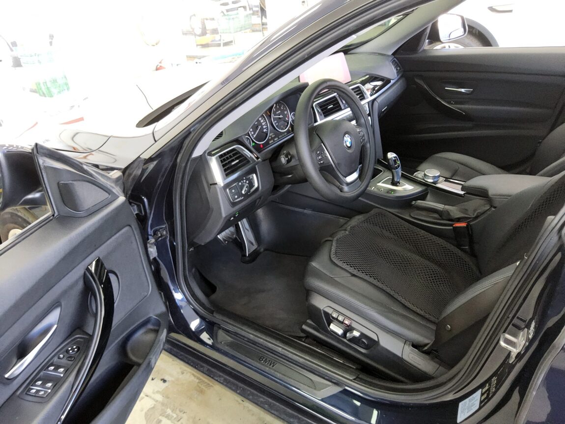 BMW GRAN TURISMO (GT) 3 SERIES GT 320d 2017 - zdjęcie 10