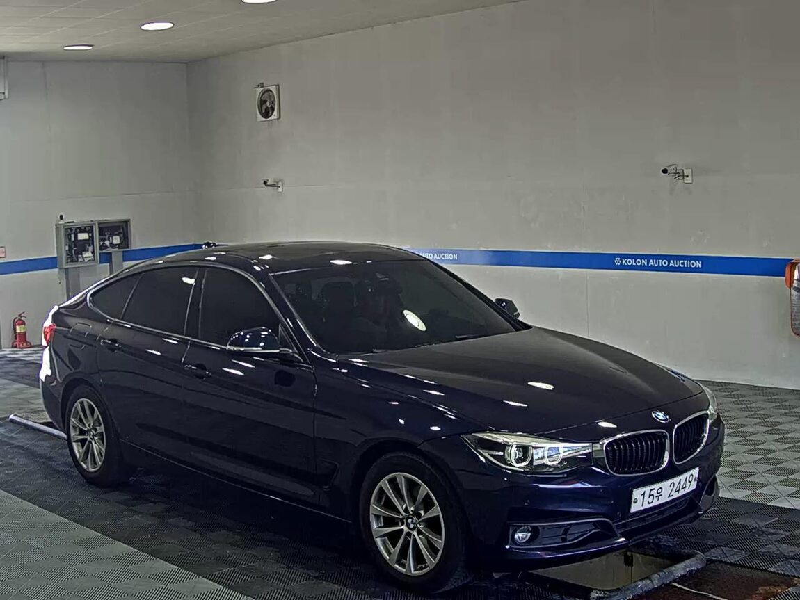 BMW GRAN TURISMO (GT) 3 SERIES GT 320d 2017 - zdjęcie 3