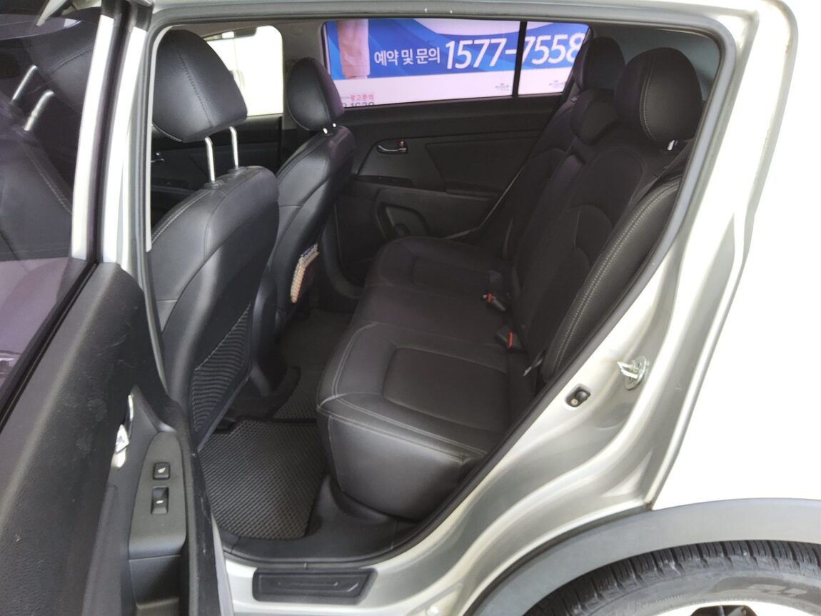 KIA SPORTAGE R DIESEL R2.0 2WD TLX LUXURY MODEL 2011 - zdjęcie 12
