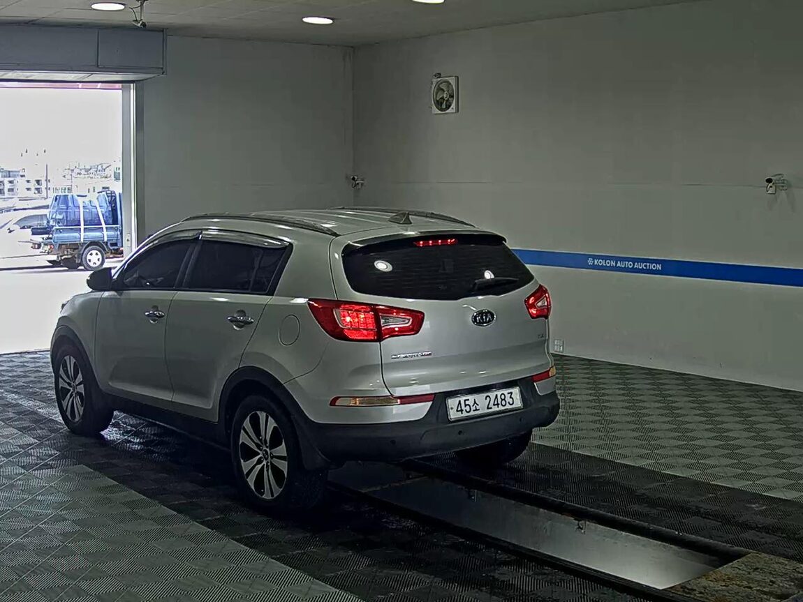 KIA SPORTAGE R DIESEL R2.0 2WD TLX LUXURY MODEL 2011 - zdjęcie 6