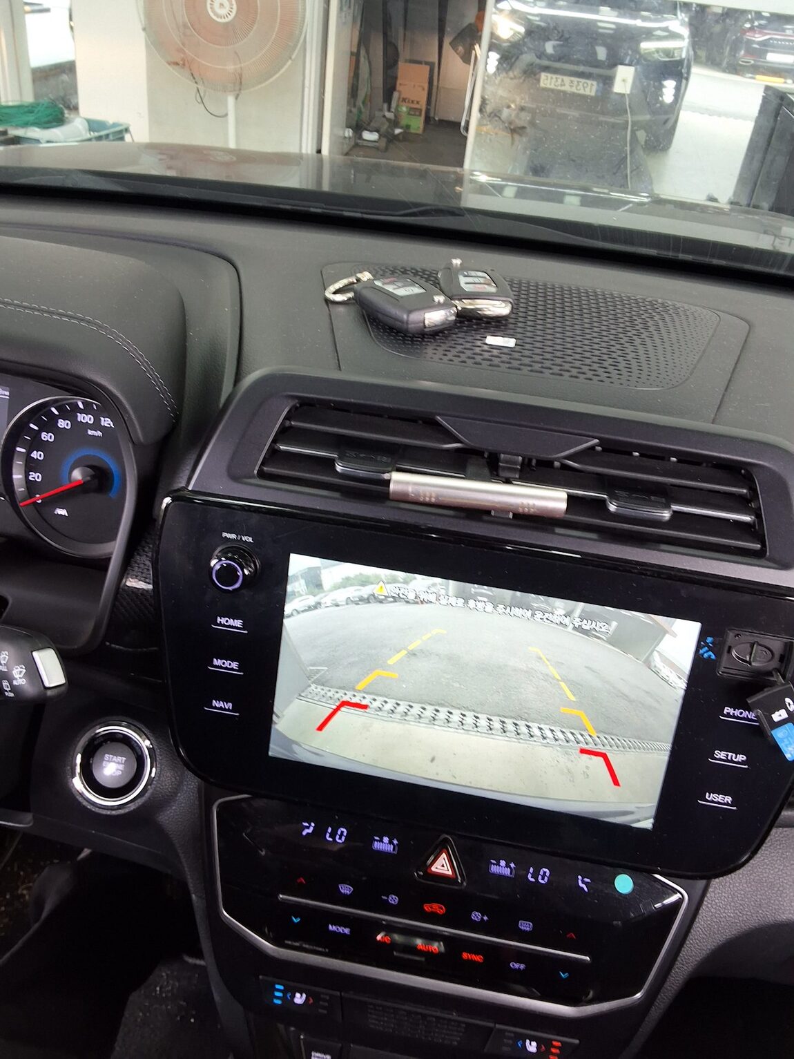 KG MOBILITY (SSANGYONG) THE NEW TIVOLI 1.5 GASOLINE TURBO 2WD V7 2024 - zdjęcie 18