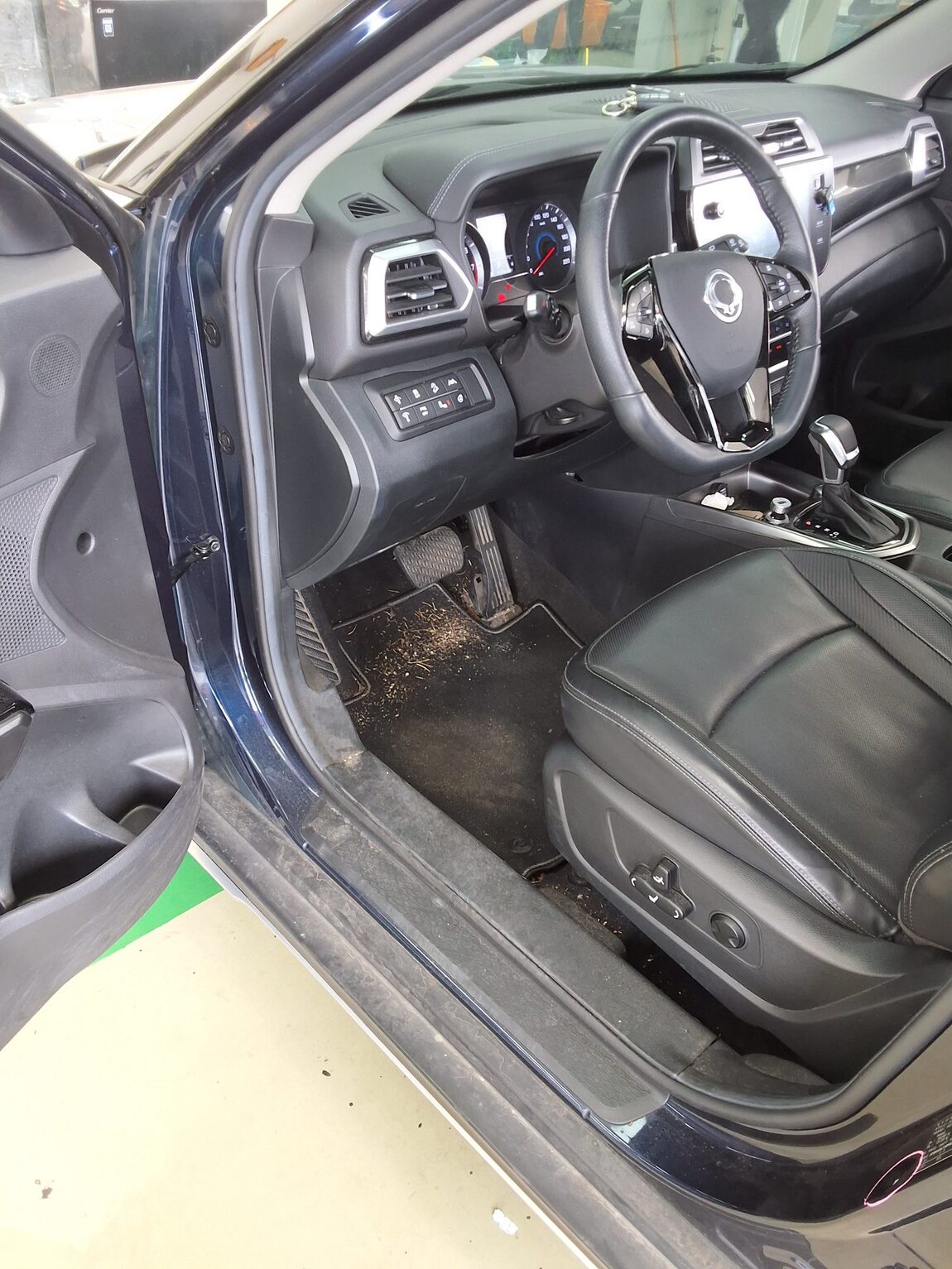 KG MOBILITY (SSANGYONG) THE NEW TIVOLI 1.5 GASOLINE TURBO 2WD V7 2024 - zdjęcie 10