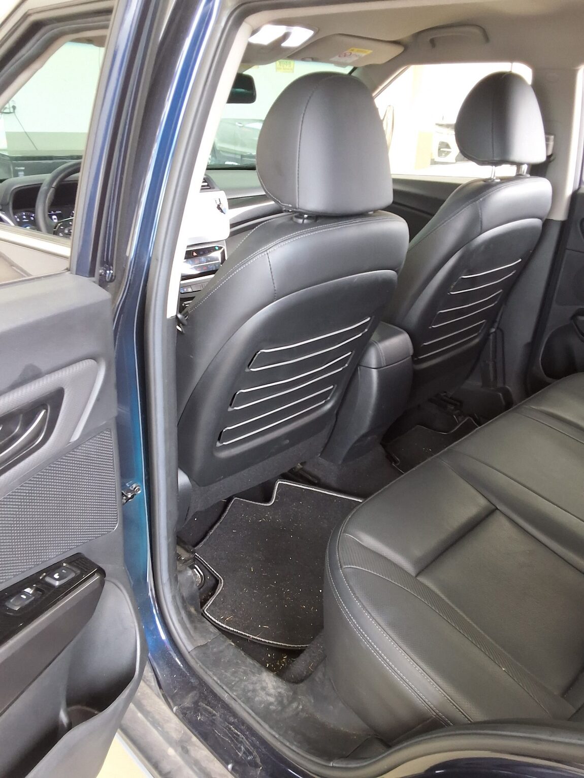 KG MOBILITY (SSANGYONG) THE NEW TIVOLI 1.5 GASOLINE TURBO 2WD V7 2024 - zdjęcie 12