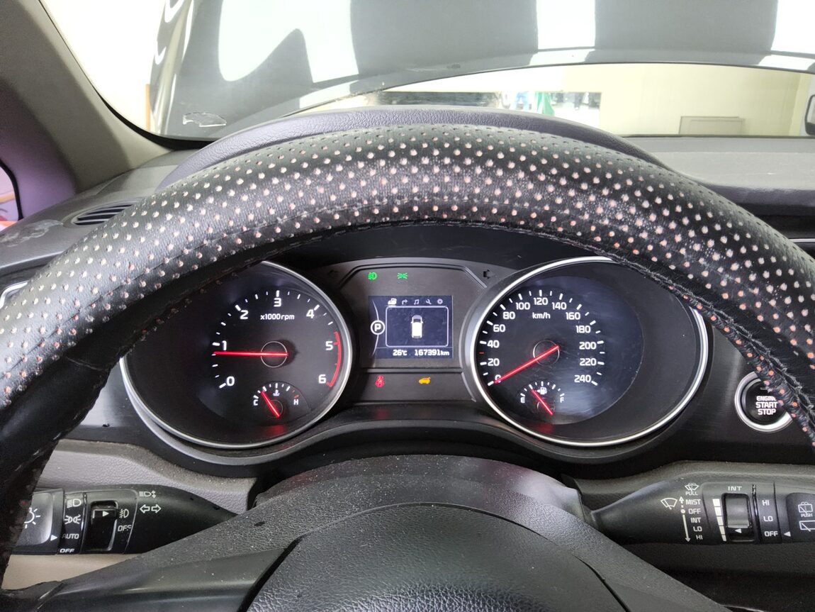 KIA ALL NEW CARNIVAL 9-SEATER DIESEL LUXURY 2015 - zdjęcie 9