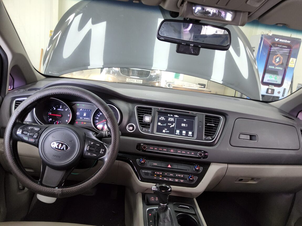 KIA ALL NEW CARNIVAL 9-SEATER DIESEL LUXURY 2015 - zdjęcie 11