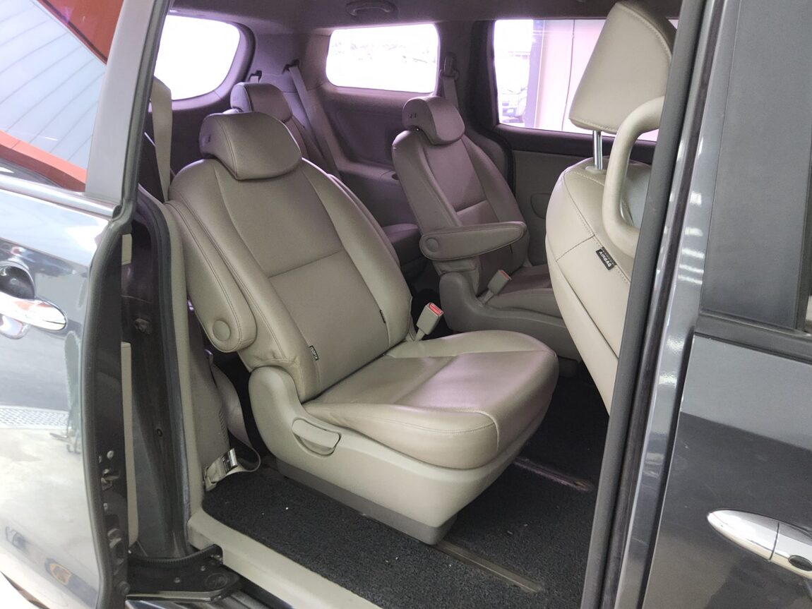 KIA ALL NEW CARNIVAL 9-SEATER DIESEL LUXURY 2015 - zdjęcie 13