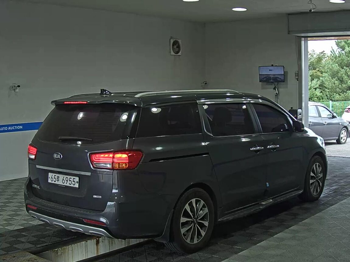 KIA ALL NEW CARNIVAL 9-SEATER DIESEL LUXURY 2015 - zdjęcie 5