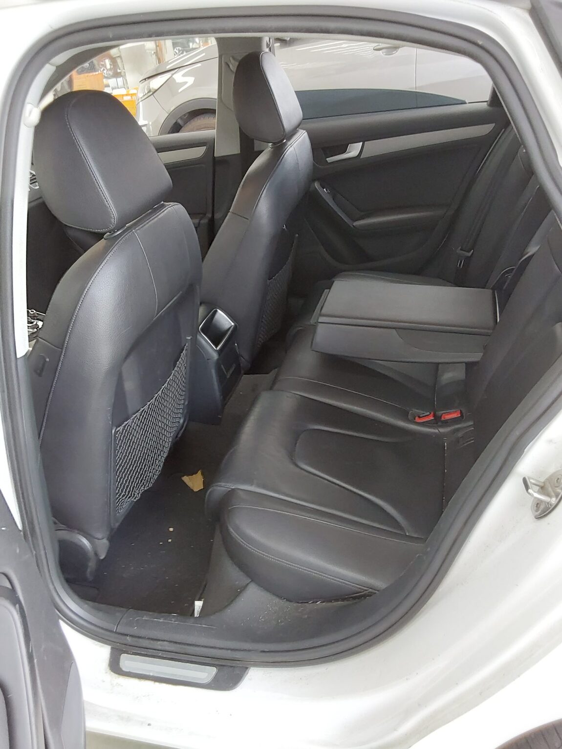 AUDI A4 (4TH GEN) 30 TDI DYNAMIC 2015 - zdjęcie 12