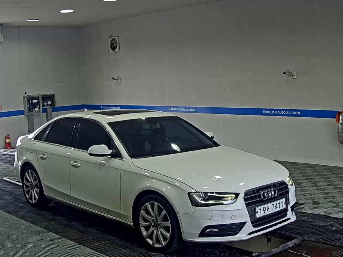 AUDI A4 (4TH GEN) 30 TDI DYNAMIC 2015 - zdjęcie 3